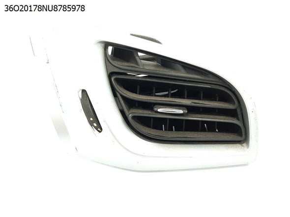 תריס איוורור ימין בדשבורד לסיטרואן C3 2010-2016