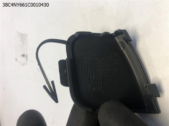 כיסוי פלסטיק בפגוש אחורי לוו גרירה לפולקסווגן גולף 2009-2013