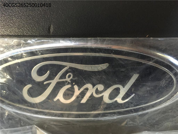 סמל יצרן אחורי  לפורד פיאסטה 2009-2013