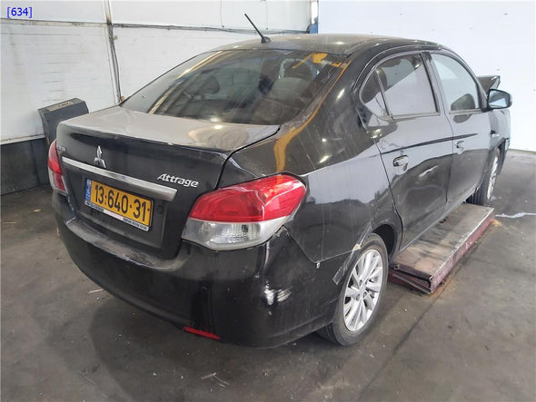 תא כפפות תחתון ימני למיצובישי אטראז' 2013-2021