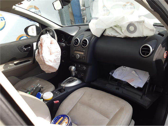 ציר עליון דלת קדמית ימין לניסן קשקאי 2008-2014