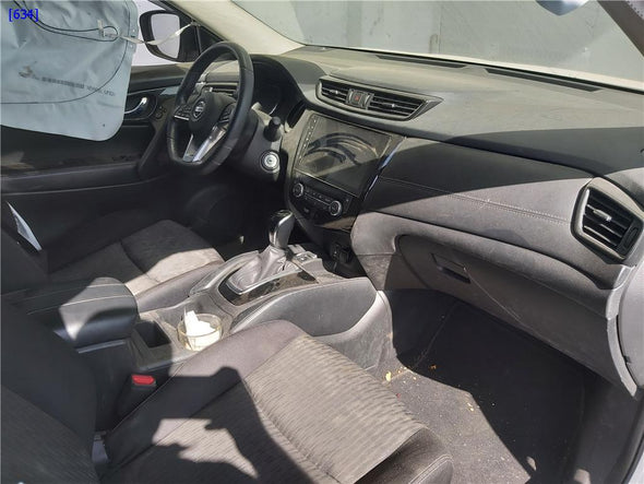 נקבה לחגורת בטיחות אחורית ימין לניסן איקס טרייל 2015-2021