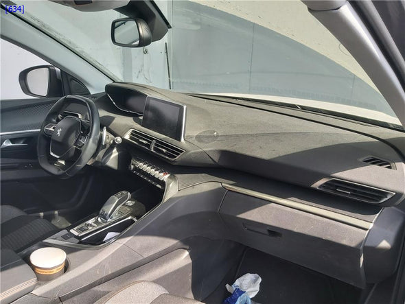 תומך פגוש אחורי ימין מתחת לפנס לפיג'ו 3008 2016-2021