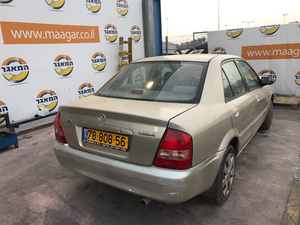 תריס איוורור ימין בדשבורד למזדה לנטיס 2002-2004