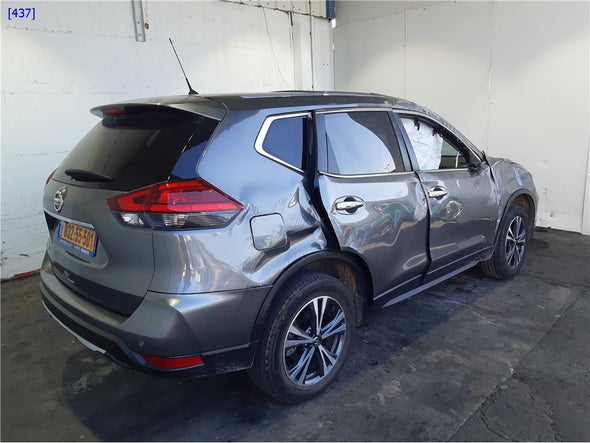 פס קישוט ימין לחלון אחורי לניסן איקס טרייל 2015-2021