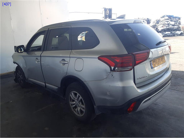 מתג אורות חרום למיצובישי אוטלנדר 2013-2021